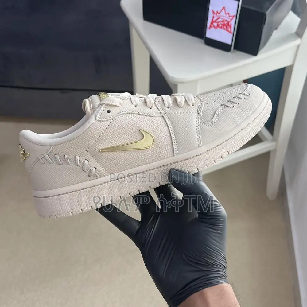 Original Air Jordan 1 Low ‘Method of Make’ WMNS Khaki Shoes