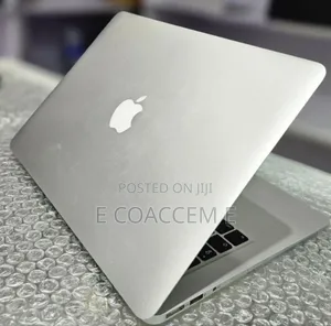 New Laptop Apple MacBook 8GB Intel Core I7 SSD 256GB