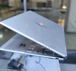 New Laptop HP Spectre X360 8GB Intel Core I5 SSD 512GB