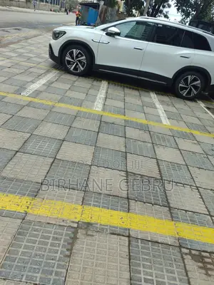 1bdrm Block of Flats in Luxury Apartiment, Bole for rent