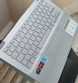 Photo - New Laptop Asus Vivobook 16 16GB AMD Ryzen 7 SSD 1T