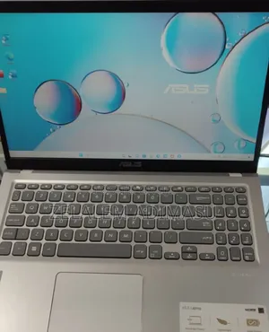 New Laptop Asus VivoBook W202 8GB Intel Core I7 SSD 512GB