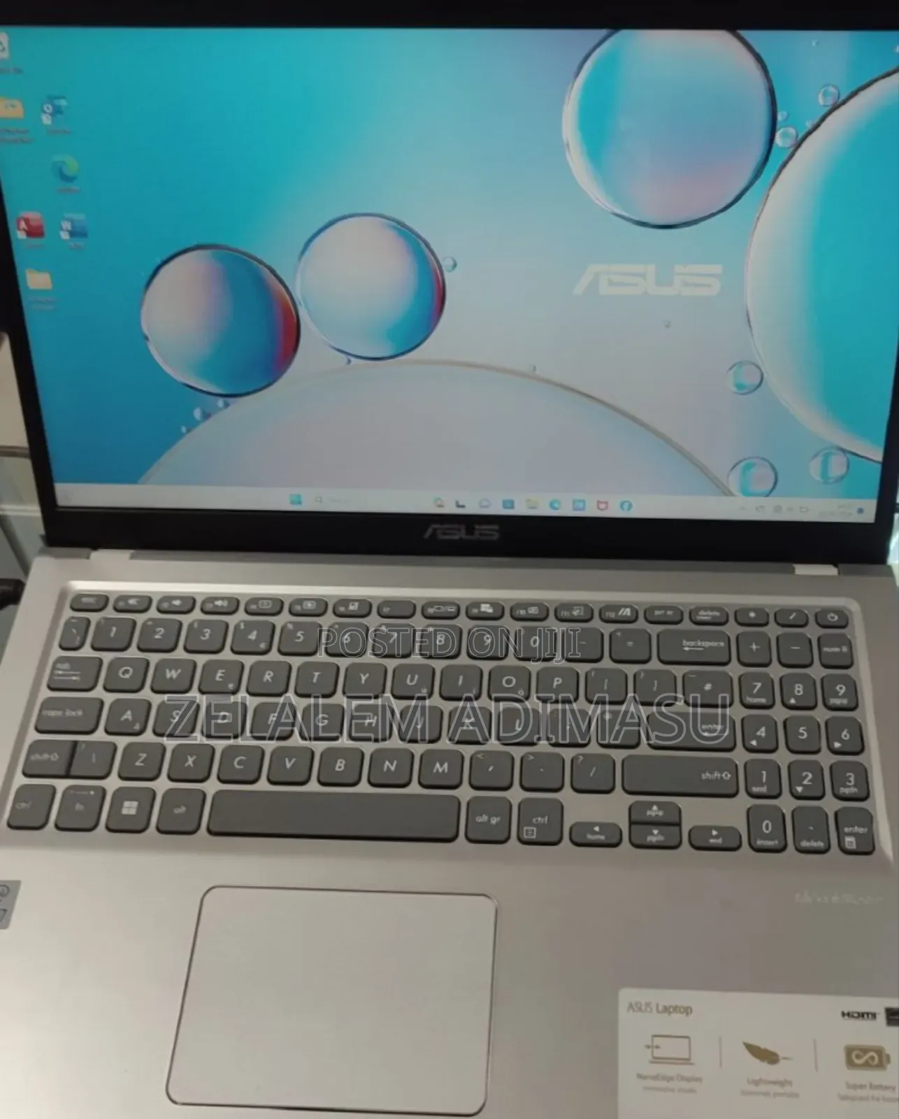 New Laptop Asus VivoBook W202 8GB Intel Core I7 SSD 512GB