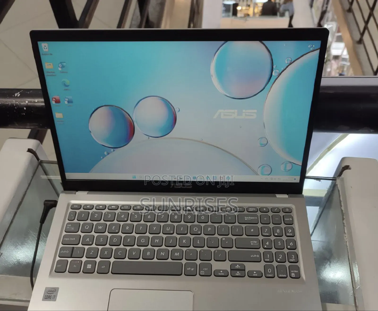 New Laptop Asus VivoBook 15 X505BA 8GB Intel Core I7 SSD 512GB