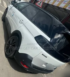 Peugeot 5008 2021 White