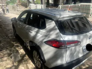 New Toyota Corolla Cross 2024 White