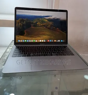 Photo - New Laptop Apple MacBook Air 2019 8GB Intel Core I5 SSD 128GB