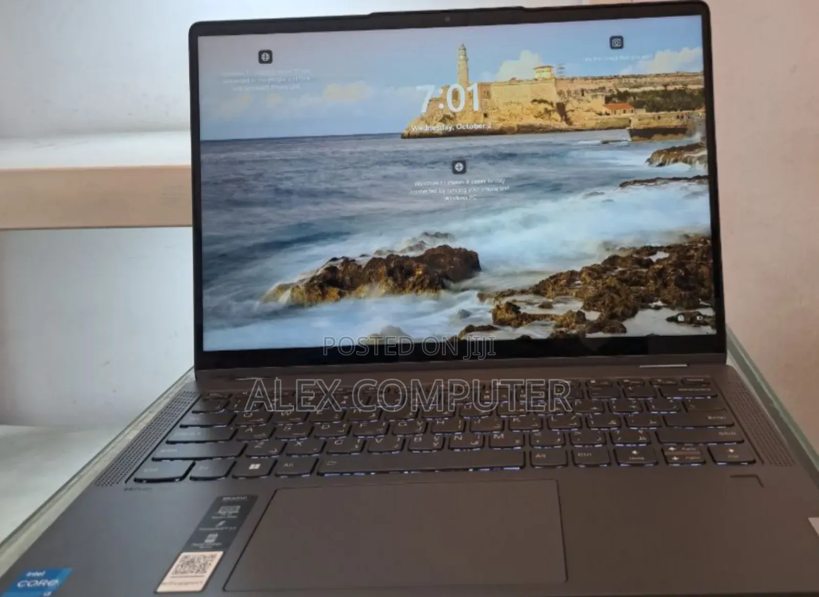 New Laptop Lenovo ThinkPad Yoga 8GB Intel Core I3 SSD 256GB