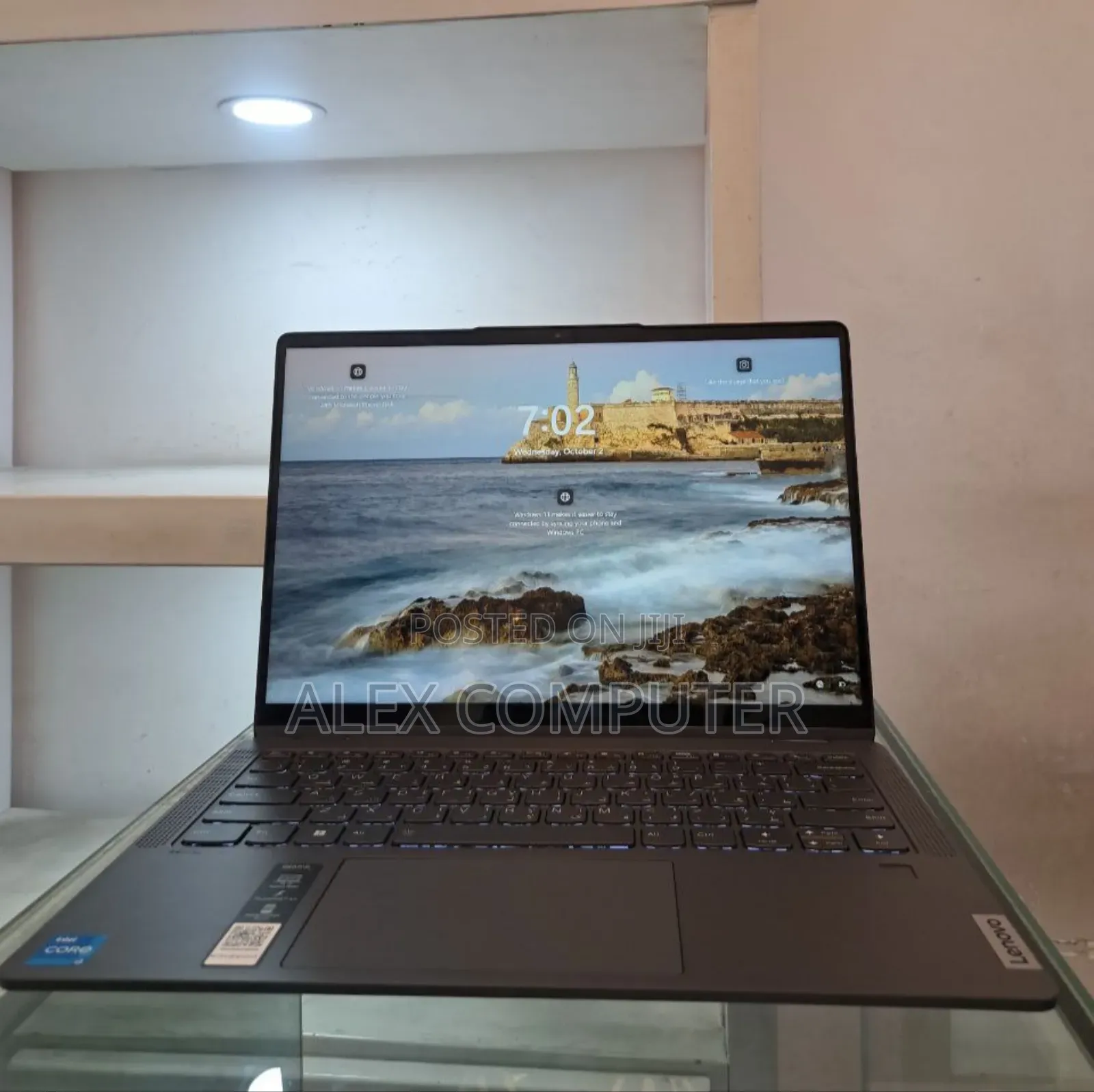 New Laptop Lenovo ThinkPad Yoga 8GB Intel Core I3 SSD 256GB