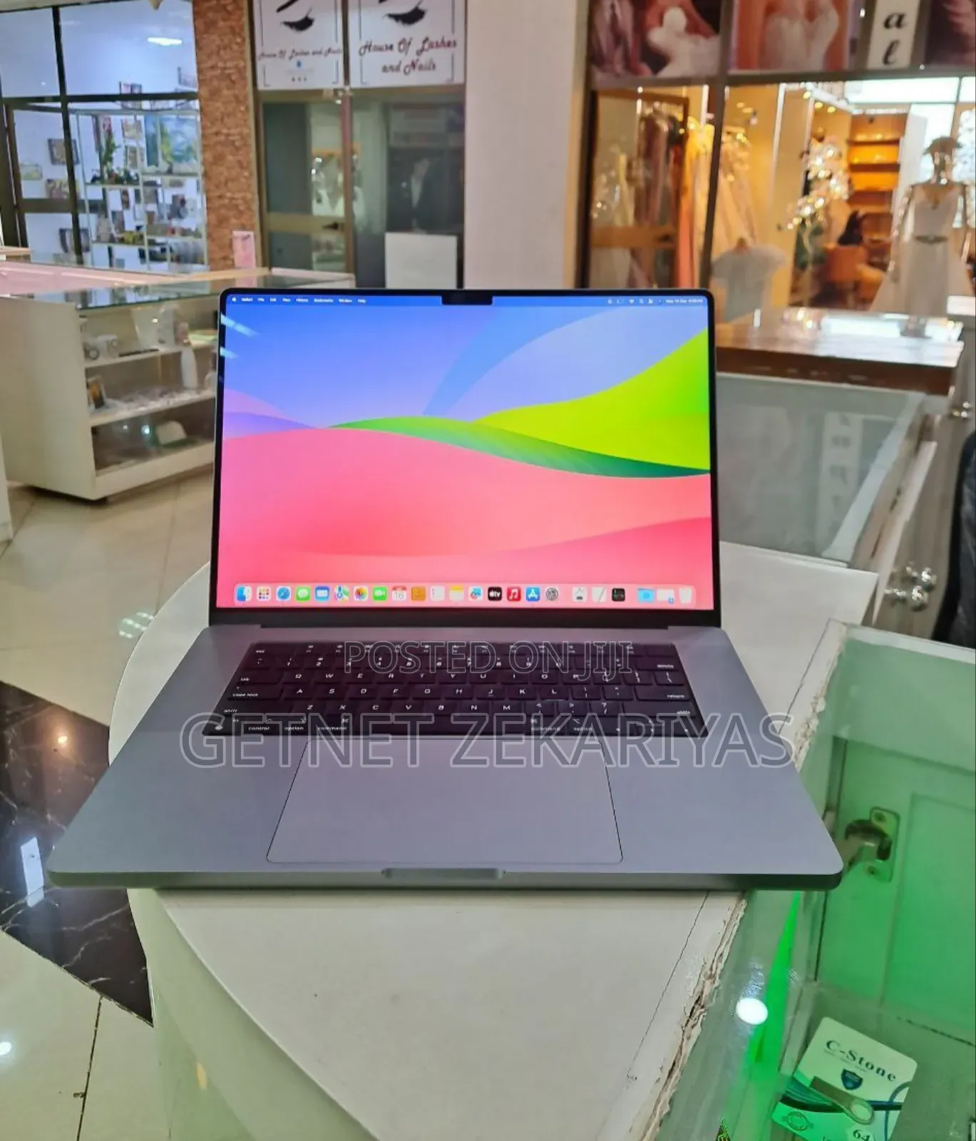 New Apple MacBook Pro 2023 M2 Pro 16-Inch 32GB Apple M2 SSD 512GB