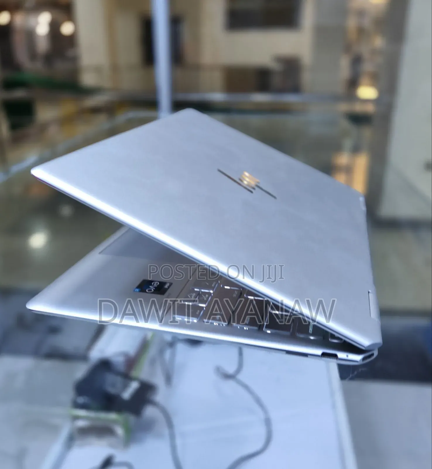 New Laptop HP Spectre 8GB Intel Core I5 SSD 512GB