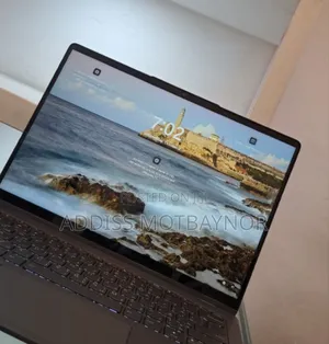 Photo - New Laptop Lenovo ThinkPad Yoga 16GB Intel Core I5 SSD 512GB