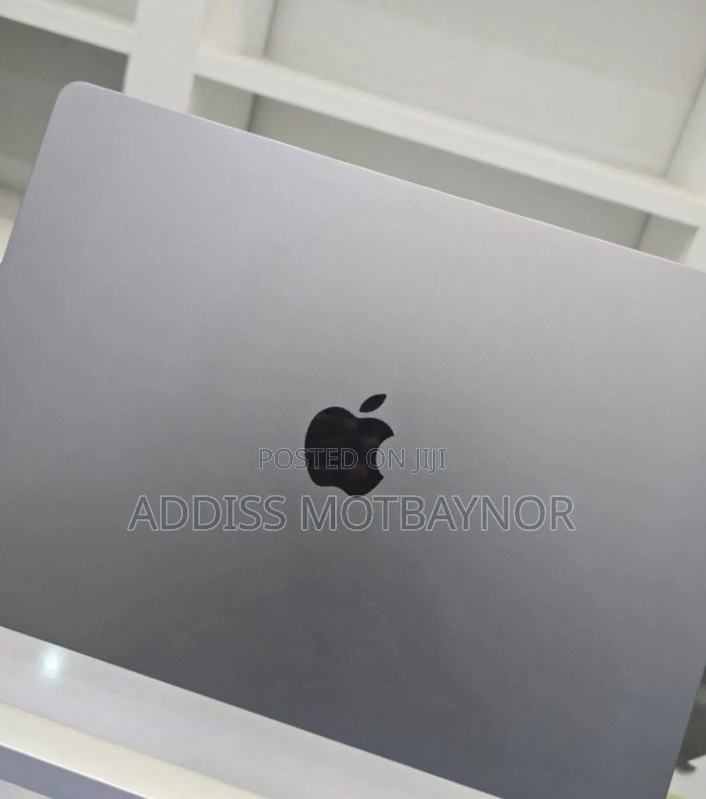 New Laptop Apple MacBook Air 2022 M2 8GB Intel Core I5 SSD 256GB