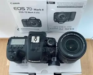 Photo - Camera Canon 7d Mark 2 With Lens 18-135mm STM Brand New