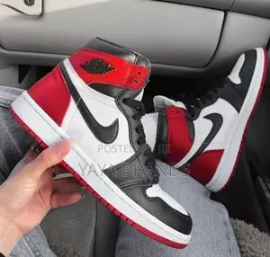 Photo - Nike Air Jordan 1 High Red Black White Master Quality Shoes