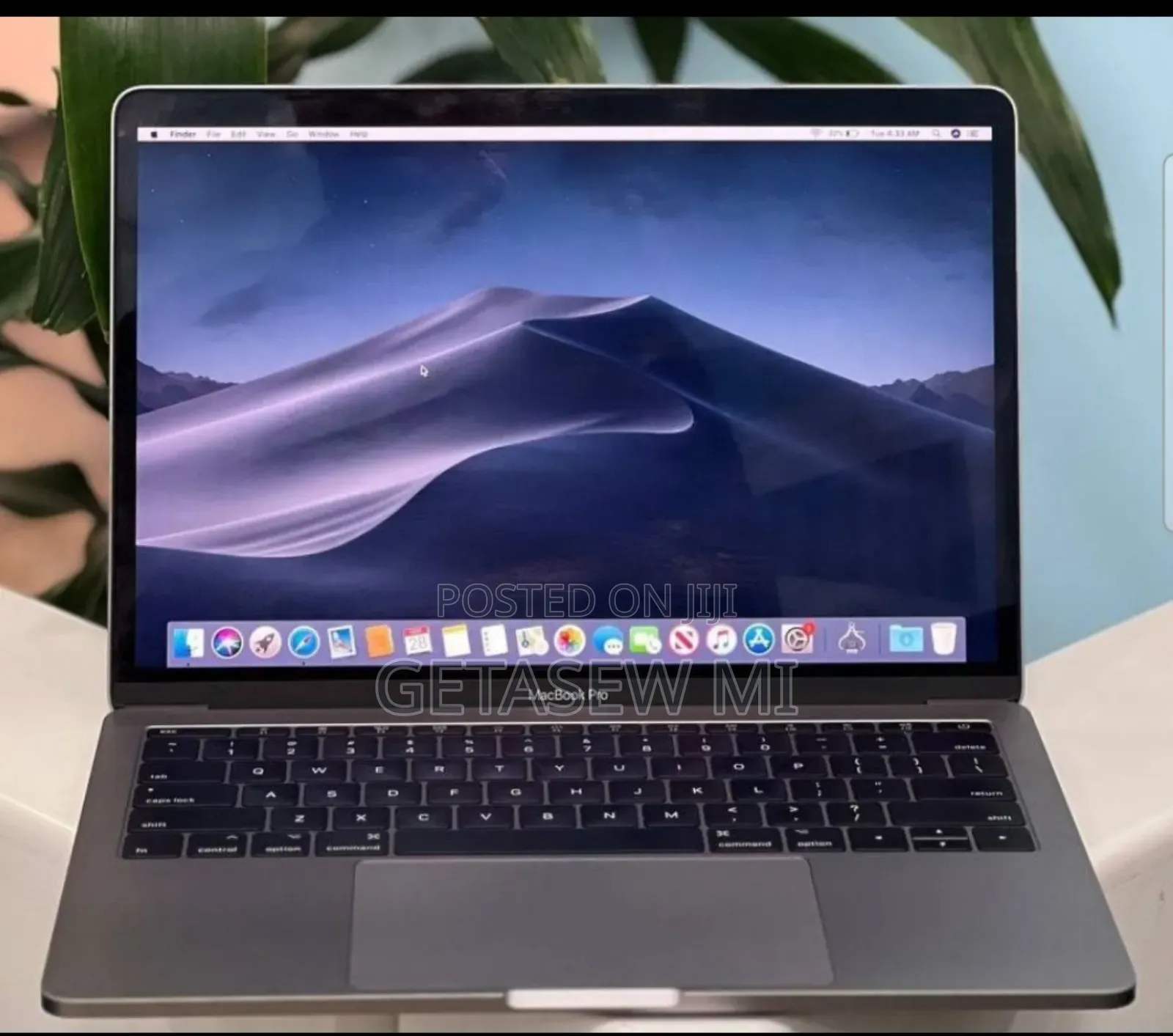 New Laptop Apple MacBook 2017 8GB Intel Core I5 SSD 256GB