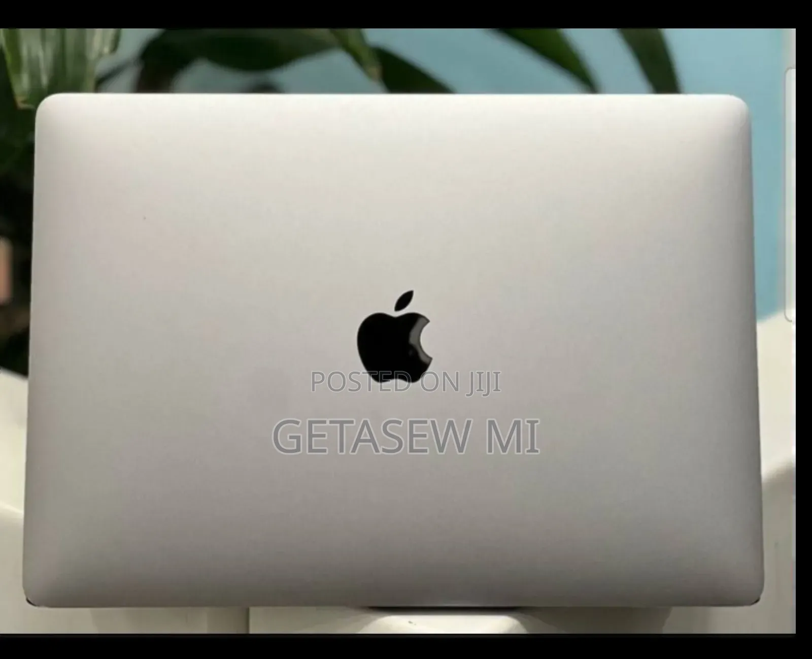 New Laptop Apple MacBook 2017 8GB Intel Core I5 SSD 256GB