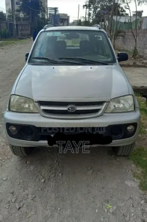 Photo - Daihatsu Terios Automatic 2004 Silver
