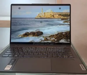 New Laptop Lenovo Yoga 330 8GB Intel Core I3 SSD 256GB