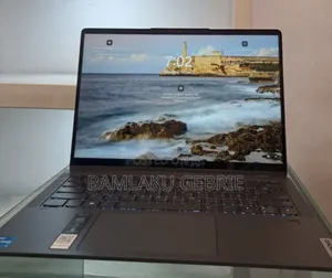 New Laptop Lenovo Yoga 330 8GB Intel Core I3 SSD 256GB