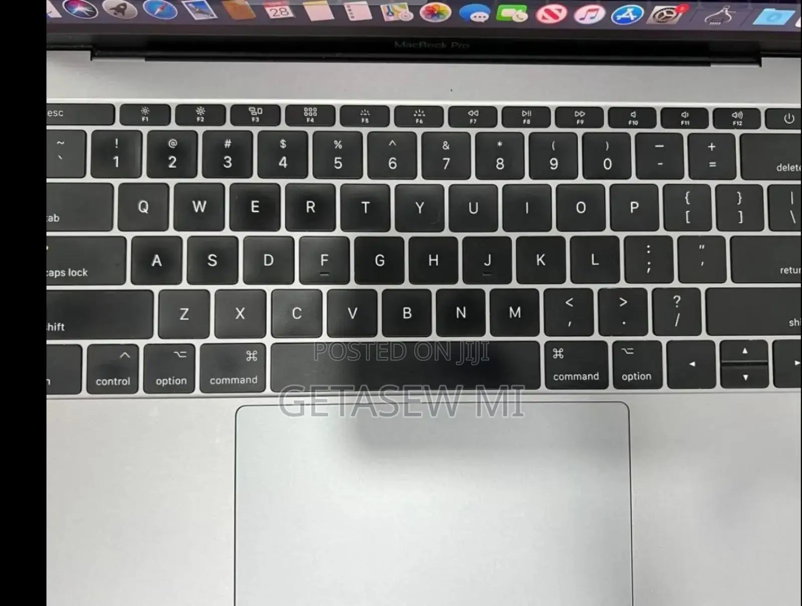 New Laptop Apple MacBook 2017 8GB Intel Core I5 SSD 256GB