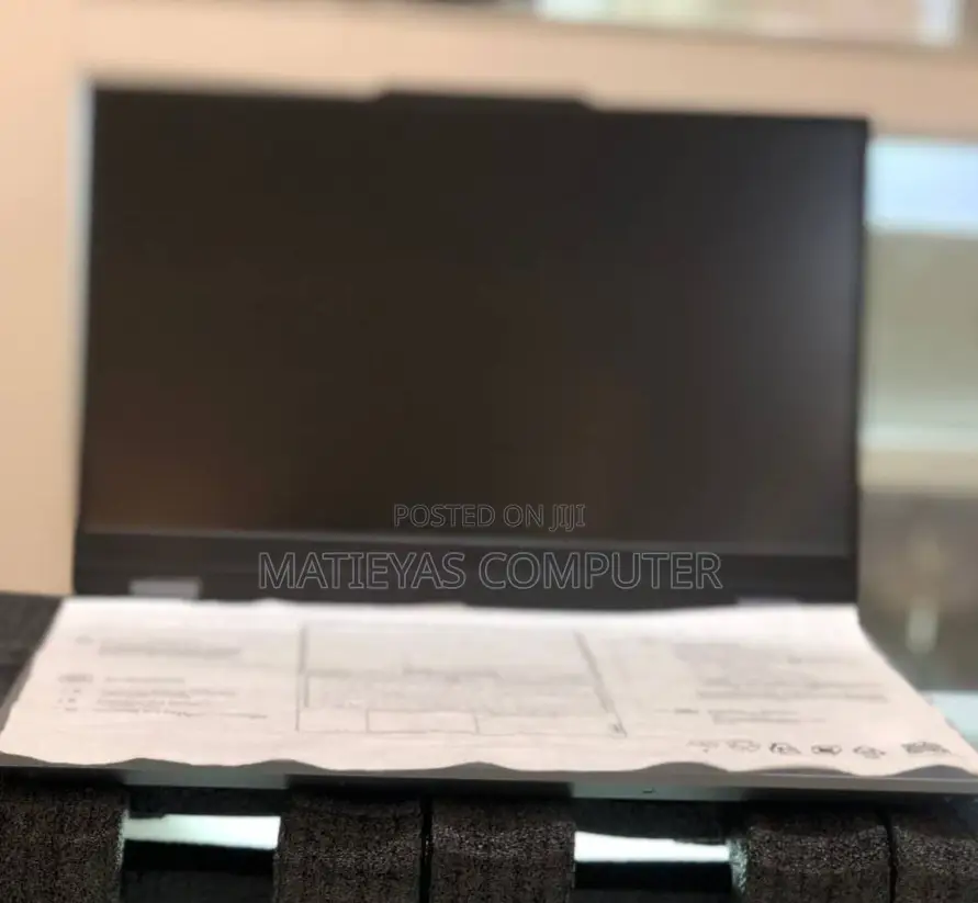 New Laptop Lenovo LOQ 15IRH8 16GB Intel Core I5 SSD 512GB