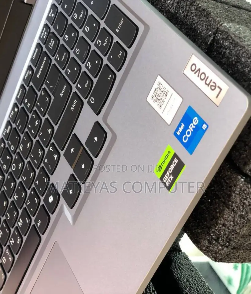 New Laptop Lenovo LOQ 15IRH8 16GB Intel Core I5 SSD 512GB