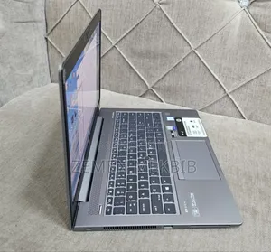 New Laptop HP Spectre X360 16GB Intel Core I5 SSD 512GB