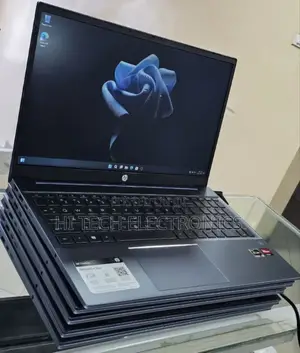 New Laptop HP Pavilion 15 8GB AMD Ryzen 5 SSD 512GB