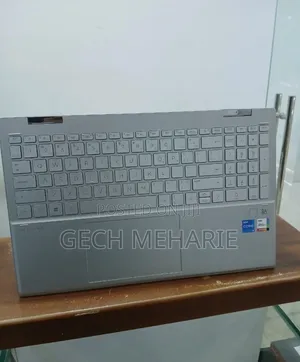 New Laptop HP Pavilion 13 X360 8GB Intel Core I5 SSD 512GB