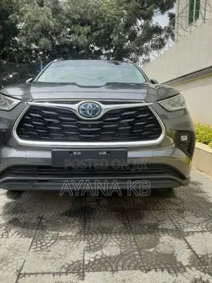 Photo - New Toyota Highlander 2024 Gray