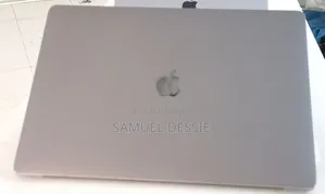 New Laptop Apple MacBook Pro 2017 16GB Intel Core I7 SSD 512GB