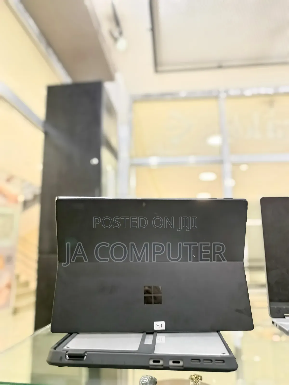 New Laptop Microsoft Surface Pro 7 16GB Intel Core I7 SSD 256GB