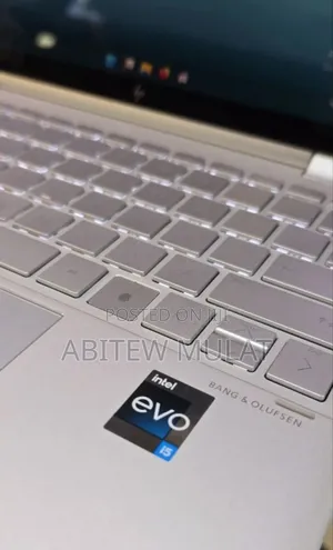 New Laptop HP Spectre X360 8GB Intel Core I5 SSD 512GB