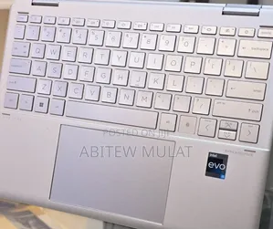 New Laptop HP Spectre X360 8GB Intel Core I5 SSD 512GB