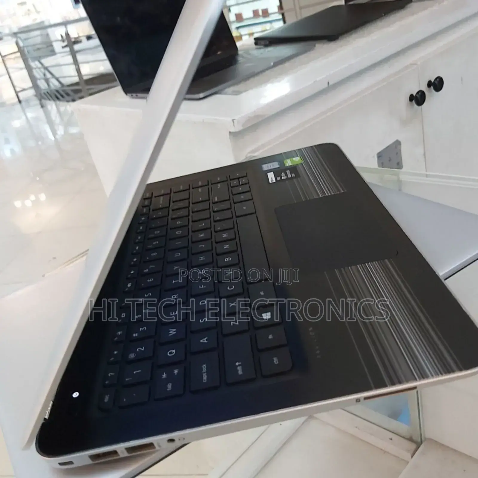 New Laptop HP Pavilion 15 8GB Intel Core I5 HDD 500GB