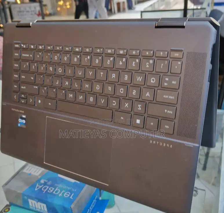 New Laptop HP Spectre X360 16GB Intel Core I3 SSD 1T