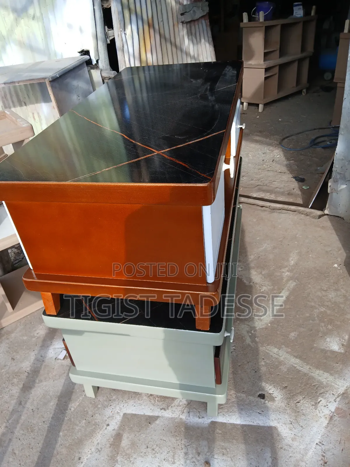 Table ጥንቅቅ ብሎ የተሠራ ፅድት ያለ 60*120cm