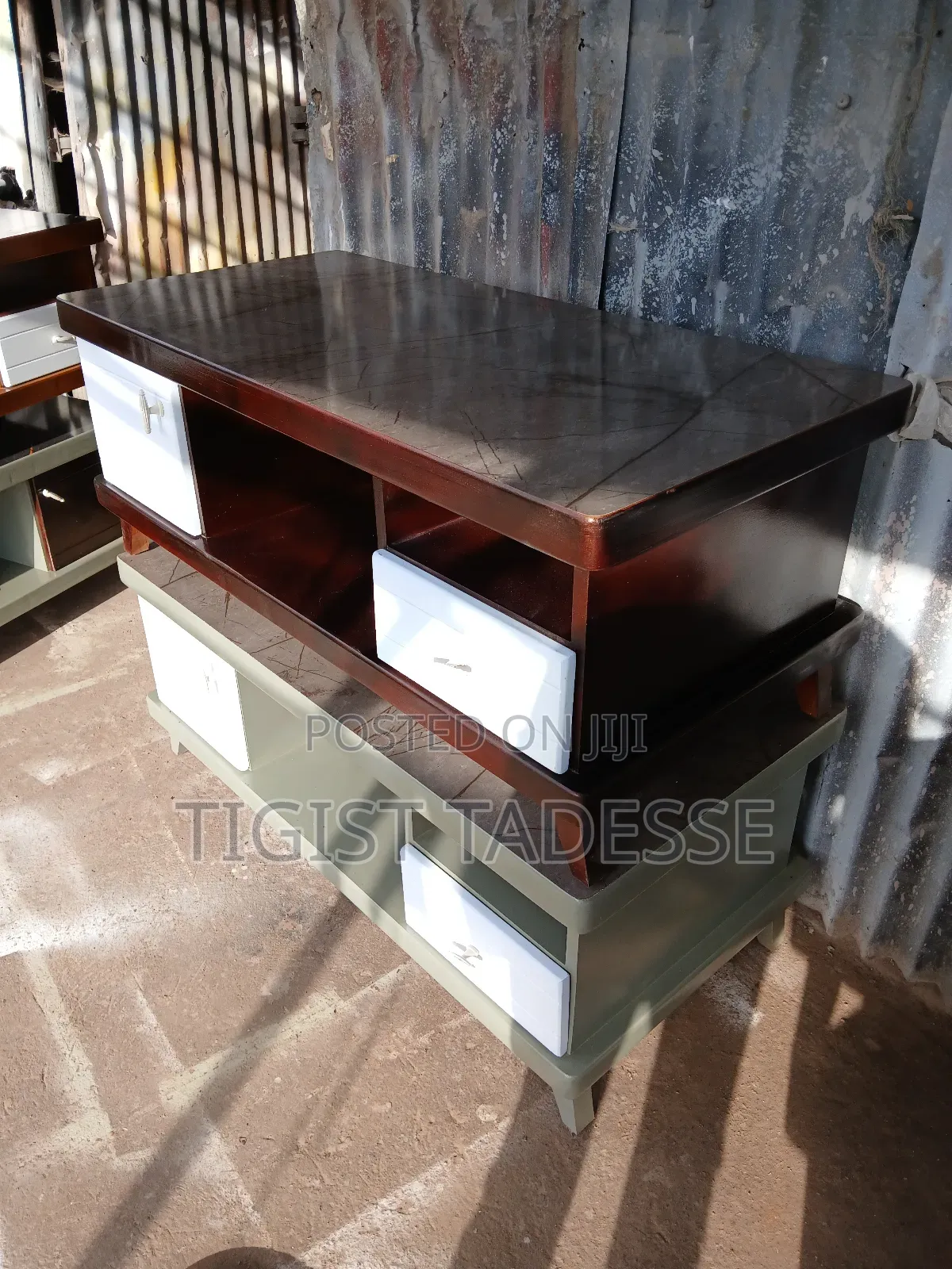 Table ጥንቅቅ ብሎ የተሠራ ፅድት ያለ 60*120cm