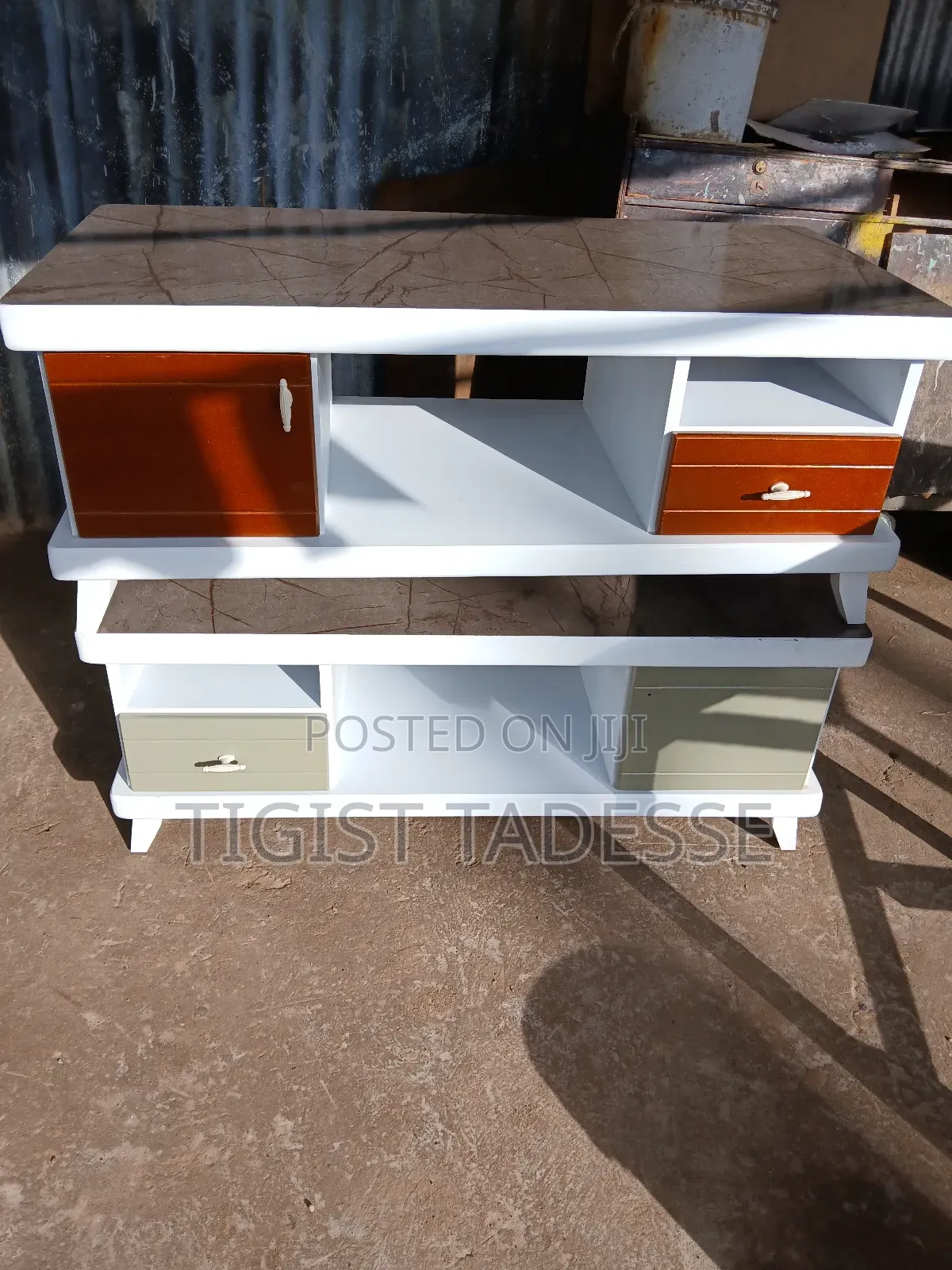 Table ጥንቅቅ ብሎ የተሠራ ፅድት ያለ 60*120cm