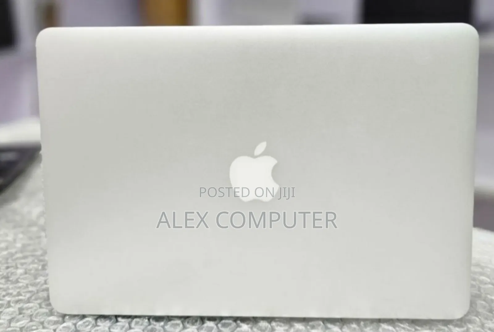 New Laptop Apple MacBook Air 2014 8GB Intel Core I7 SSD 256GB