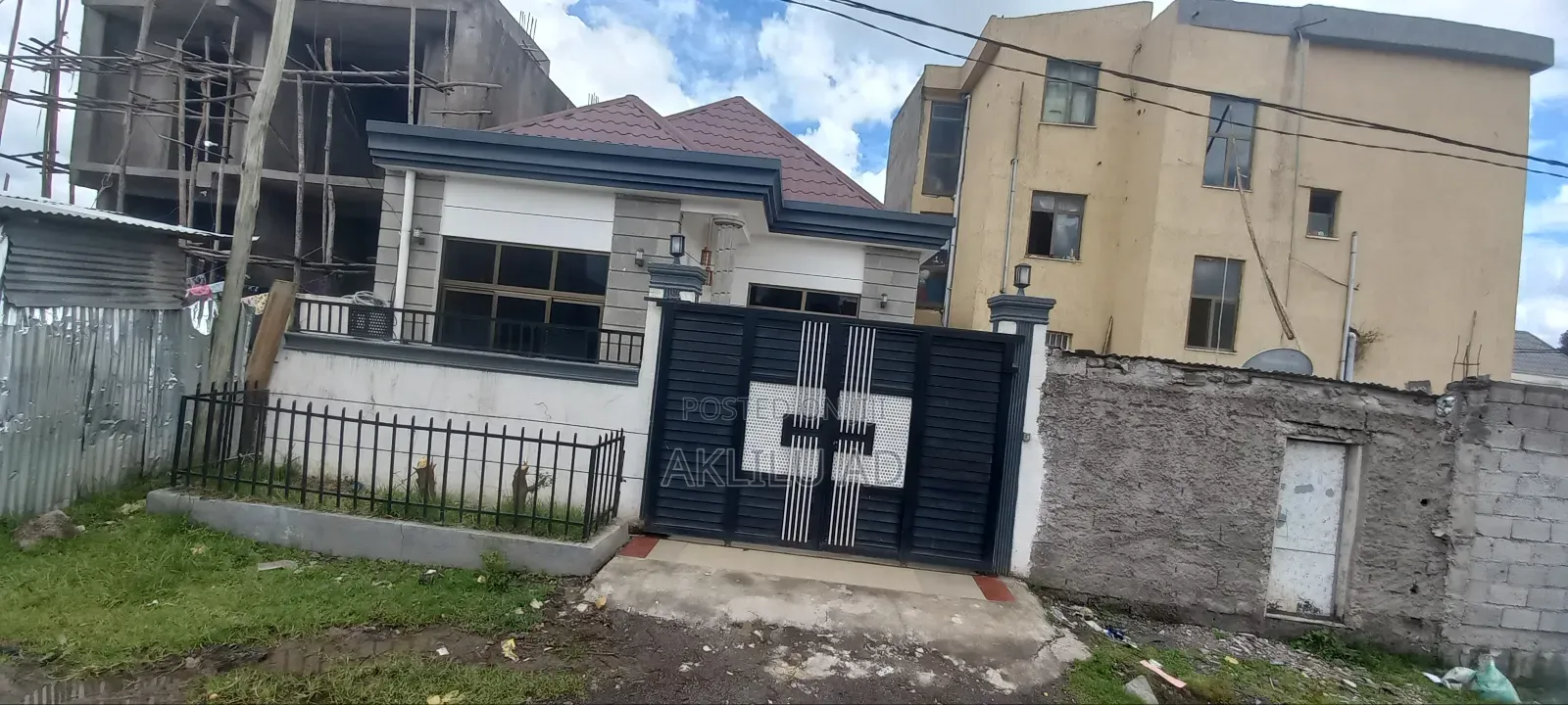 Furnished 3bdrm Villa in Bole Ayat for sale