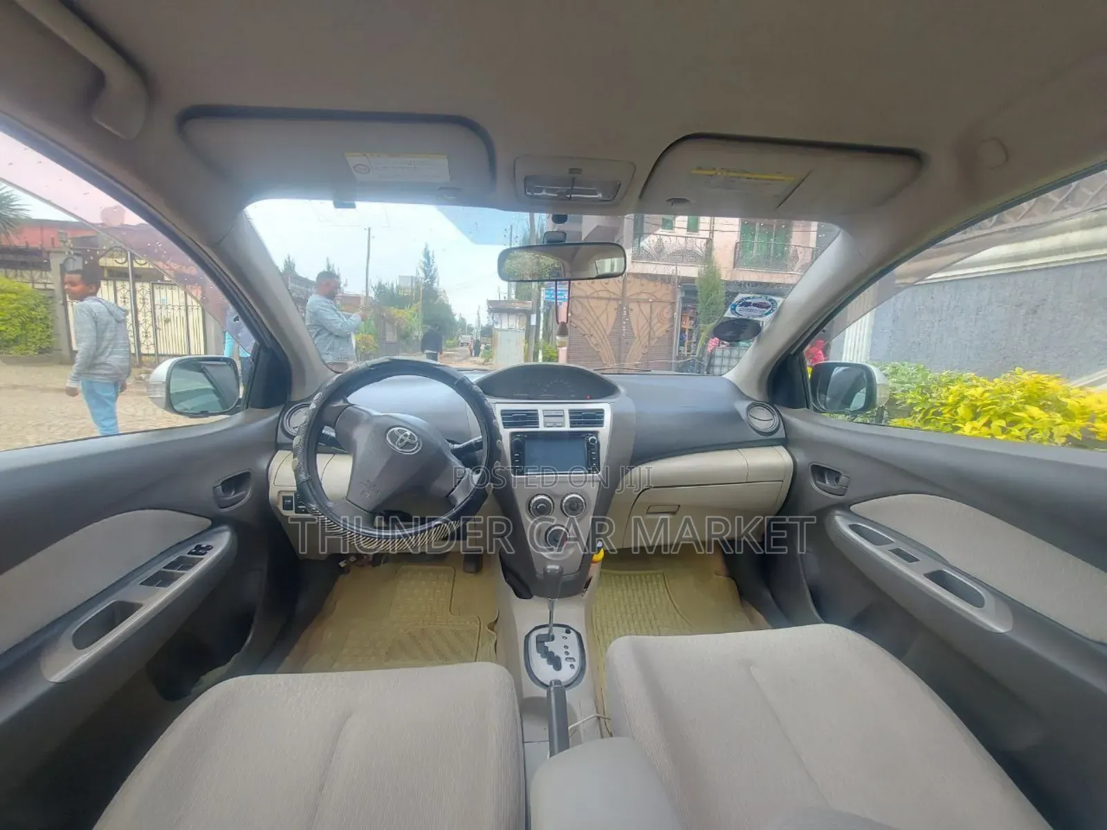 Toyota Yaris 2010 Silver