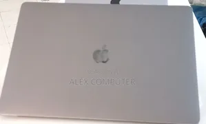 New Laptop Apple MacBook 2016 16GB Intel Core I7 SSD 512GB