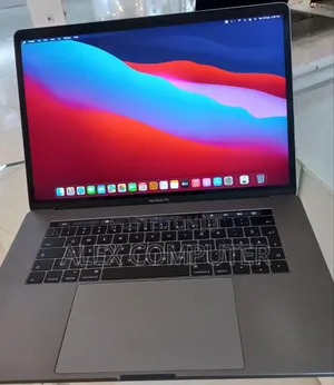 New Laptop Apple MacBook 2016 16GB Intel Core I7 SSD 512GB