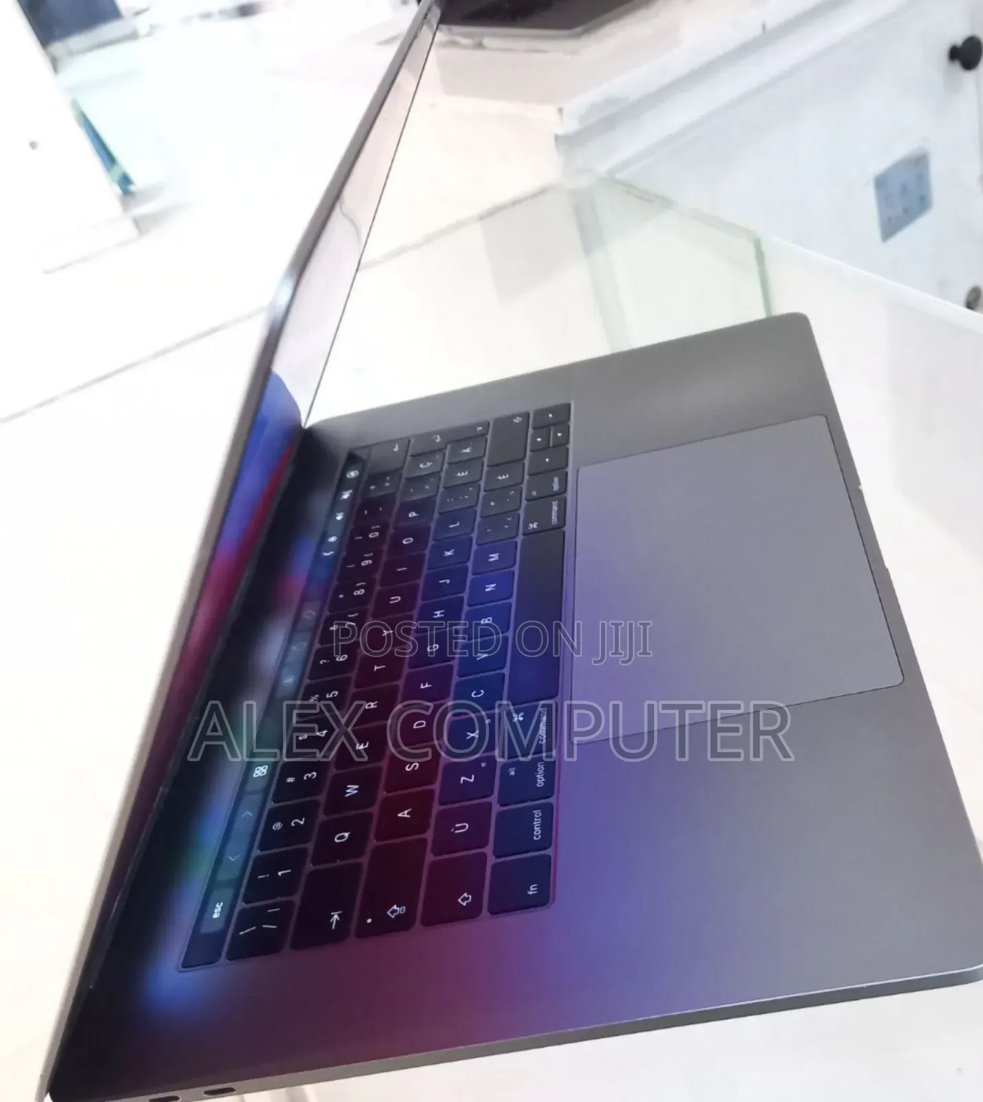 New Laptop Apple MacBook 2016 16GB Intel Core I7 SSD 512GB