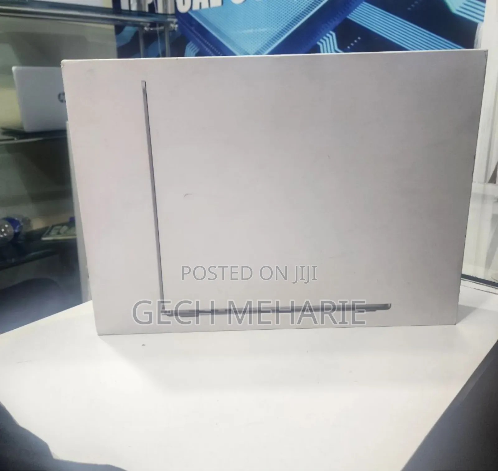 New Laptop Apple MacBook Air 2024 M3 15-Inch 8GB Apple M3 SSD 256GB