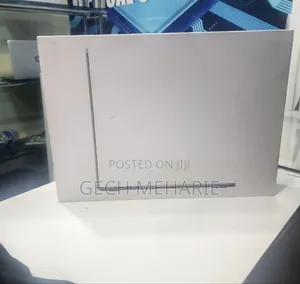 Photo - New Laptop Apple MacBook Air 2024 M3 15-Inch 8GB Apple M3 SSD 256GB