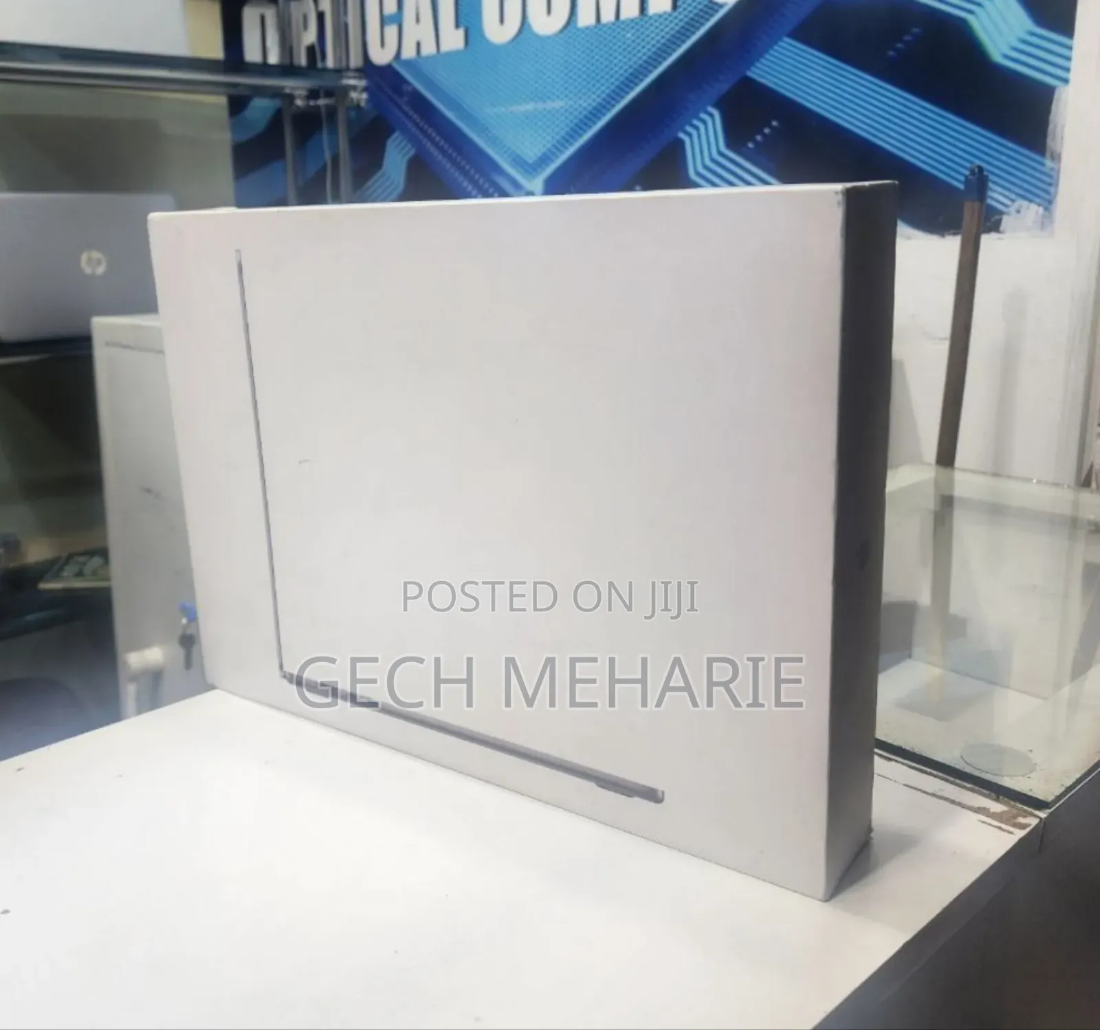 New Laptop Apple MacBook Air 2024 M3 15-Inch 8GB Apple M3 SSD 256GB