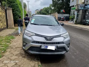 Toyota RAV4 2018 Silver